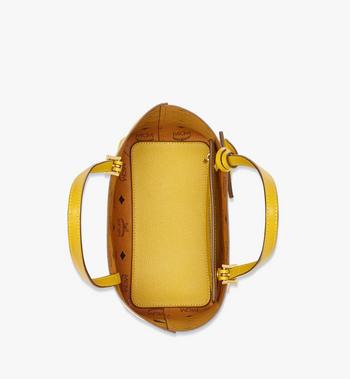 MCM Himmel Shopper in Embossed Logo Leather Tienda