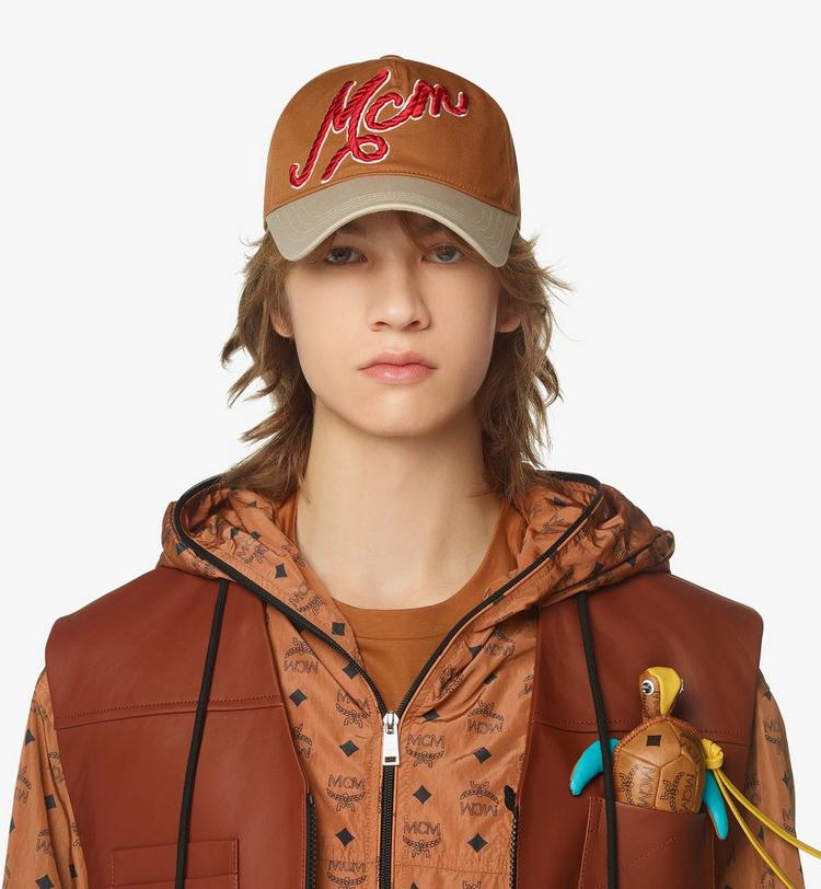 MCM Logo Embroidery Cap in Cotton Twill Solo queda un día